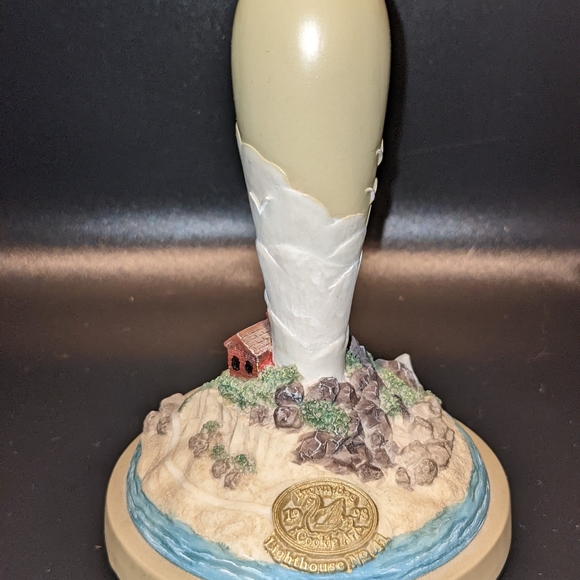 Lighthouse statue - Picture 3 of 5